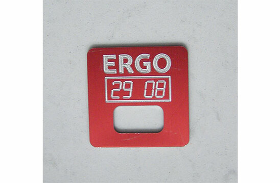 Garderobenmarke Alu rot matt mit Gravur 40x40x1,5mm Garderobenmarke Alu rot matt mit Gravur 40x40x1,5mm