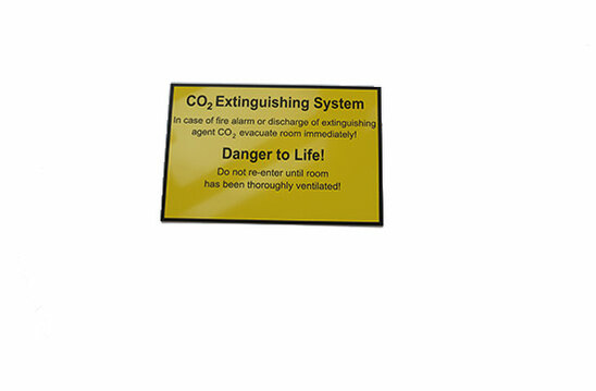 Schild Alu gelb mit UV-Digitaldruck Schild Alu gelb mit UV-Digitaldruck
