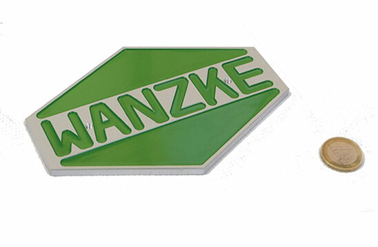 Markenschild Aluminium mit Gravur, Sonderform gefräst Markenschild Aluminium mit Gravur, Sonderform gefräst