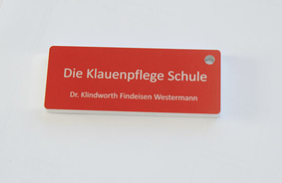 Schlüsselanhänger Kunststoff rot-weis-rot Schlüsselanhänger Kunststoff rot-weis-rot